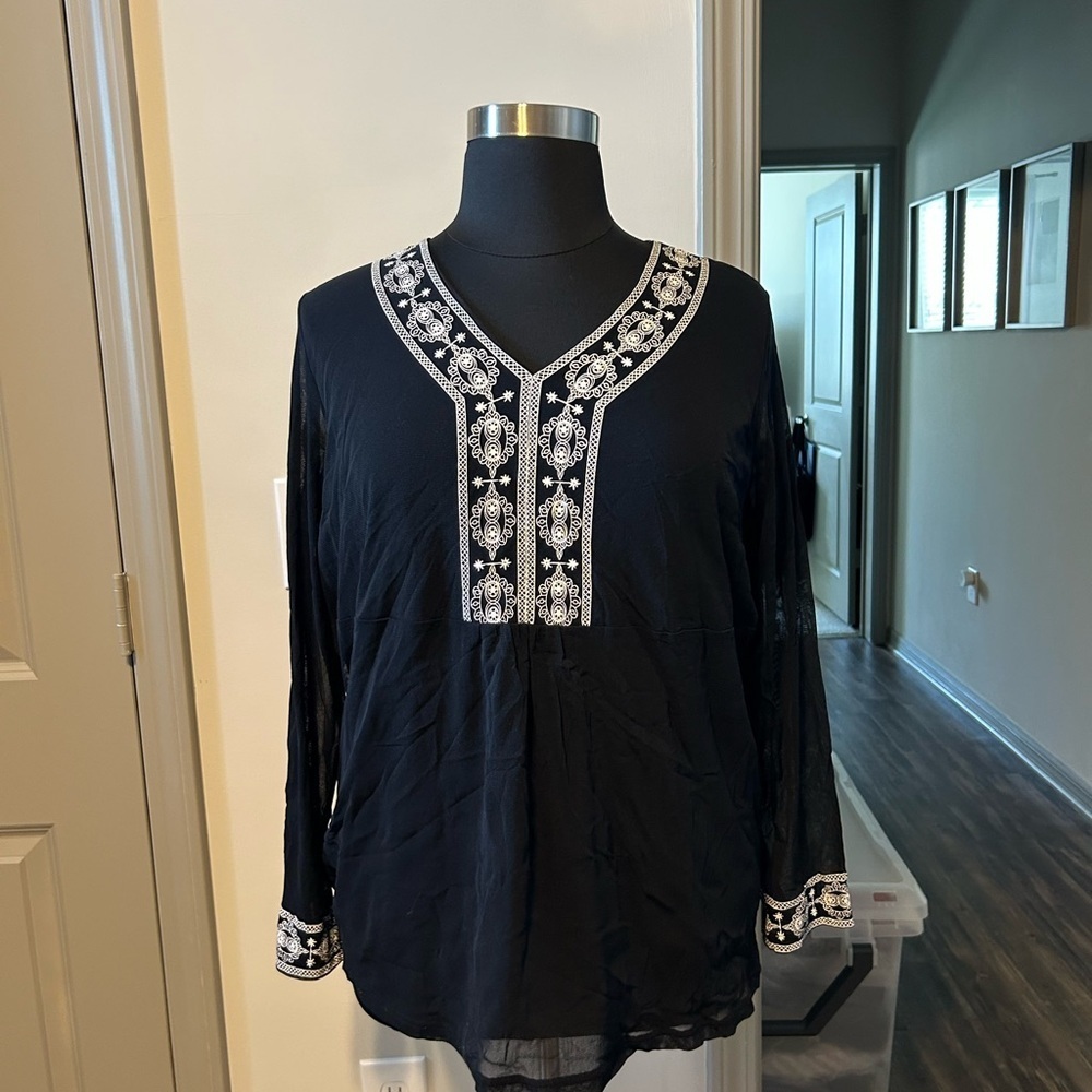 Elegant Black Embroidered Women's Top